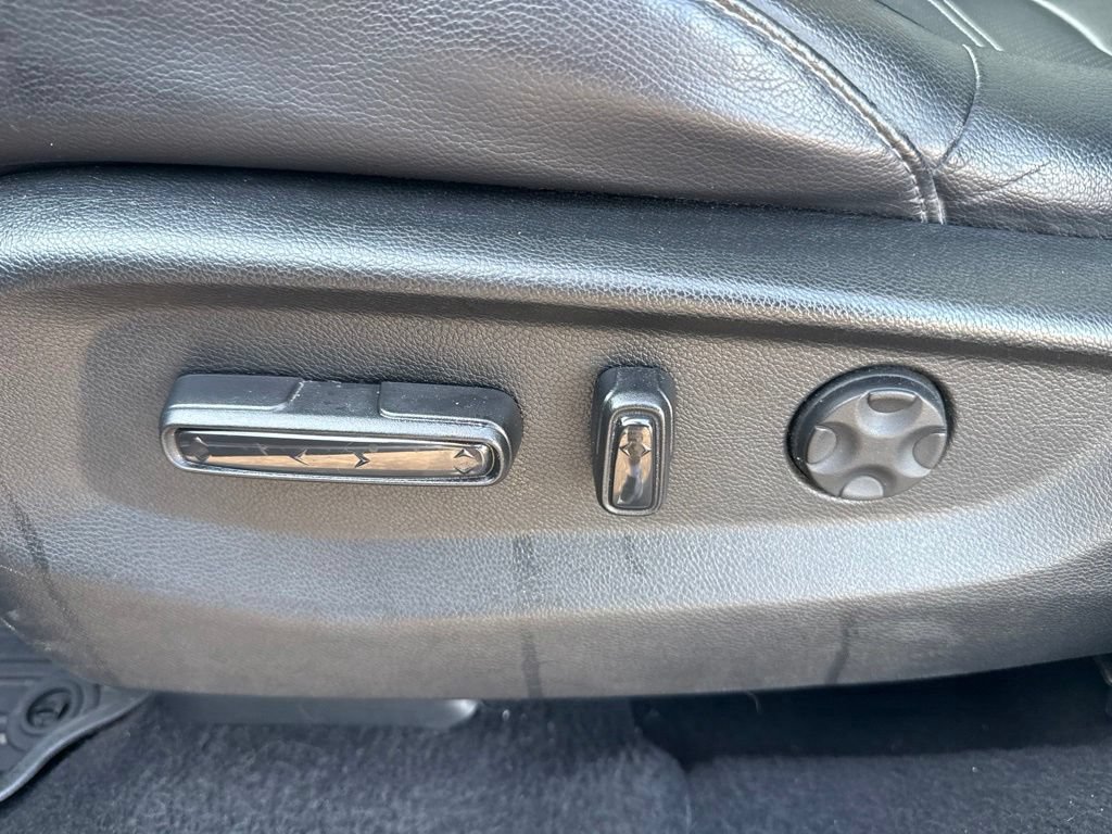 Used 2018 Honda CR-V Touring image 19