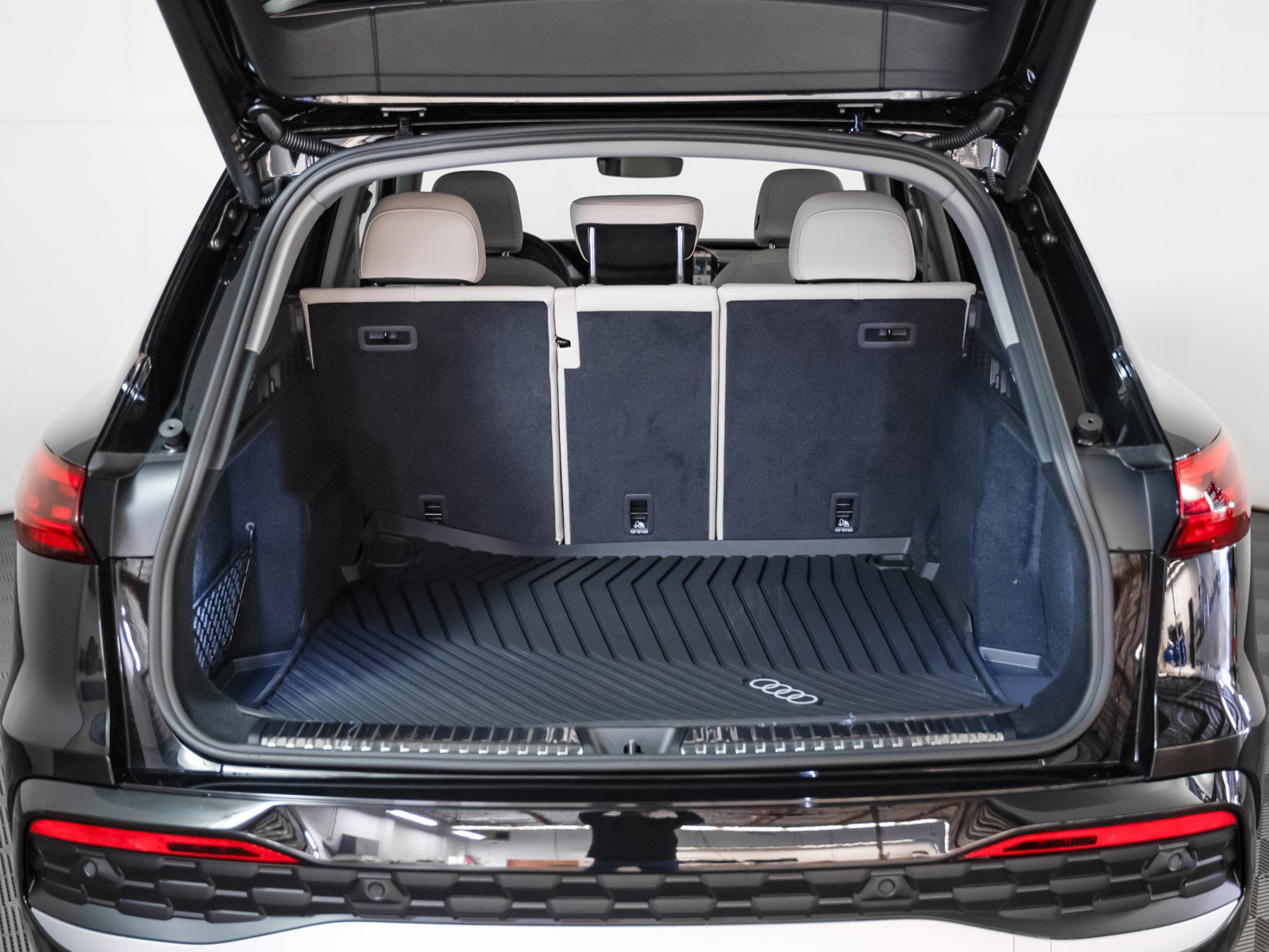 New 2025 Audi Q5 Premium Plus image 11