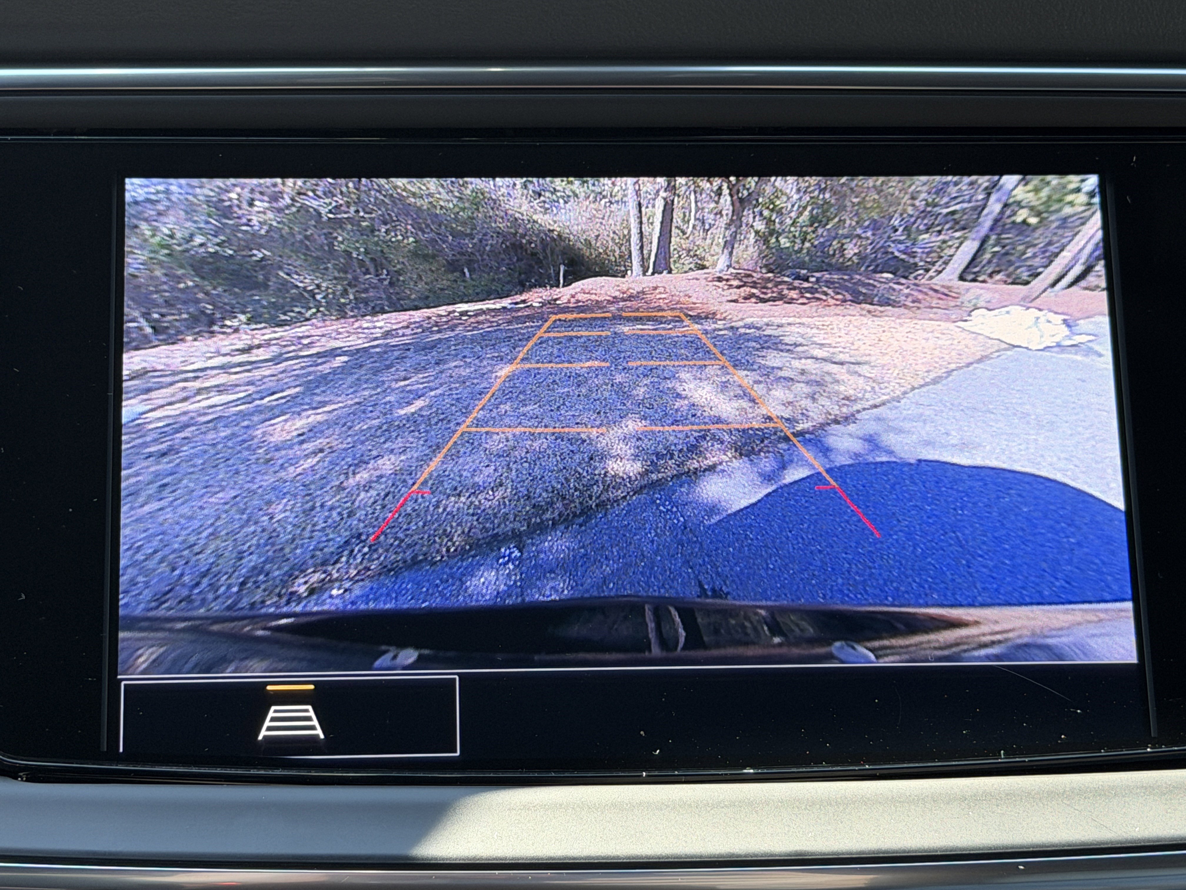 Used 2023 Buick Enclave Essence image 27