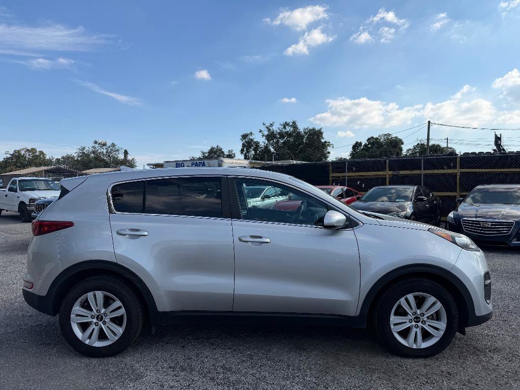 Used 2019 Kia Sportage LX FWD image 4