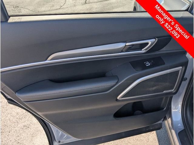 Used 2022 Kia Telluride LX image 11