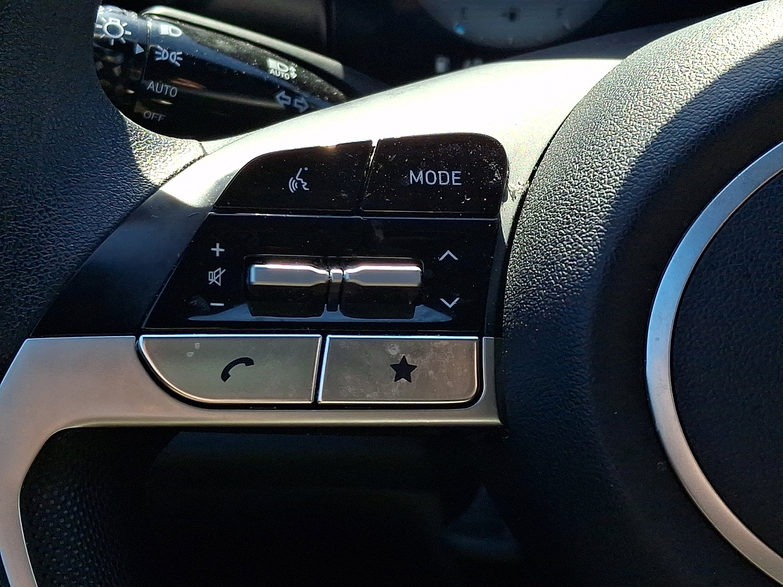 Used 2024 Hyundai Elantra SEL FWD image 23