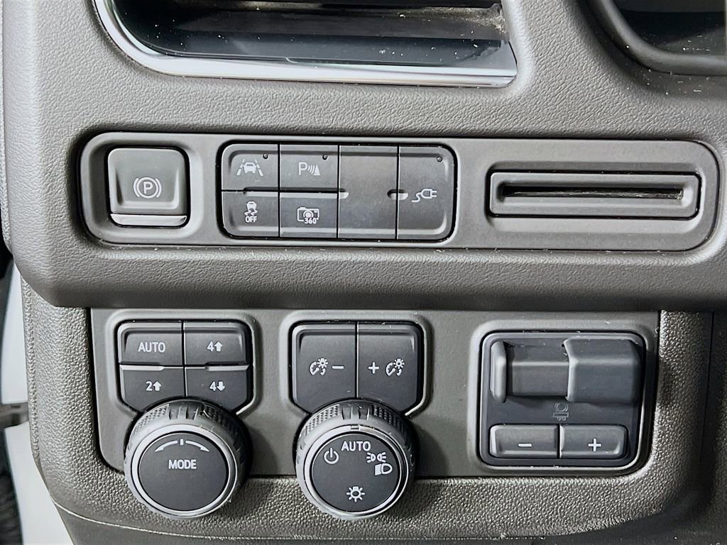 Used 2022 Chevrolet Tahoe RST w/ Luxury Package image 9