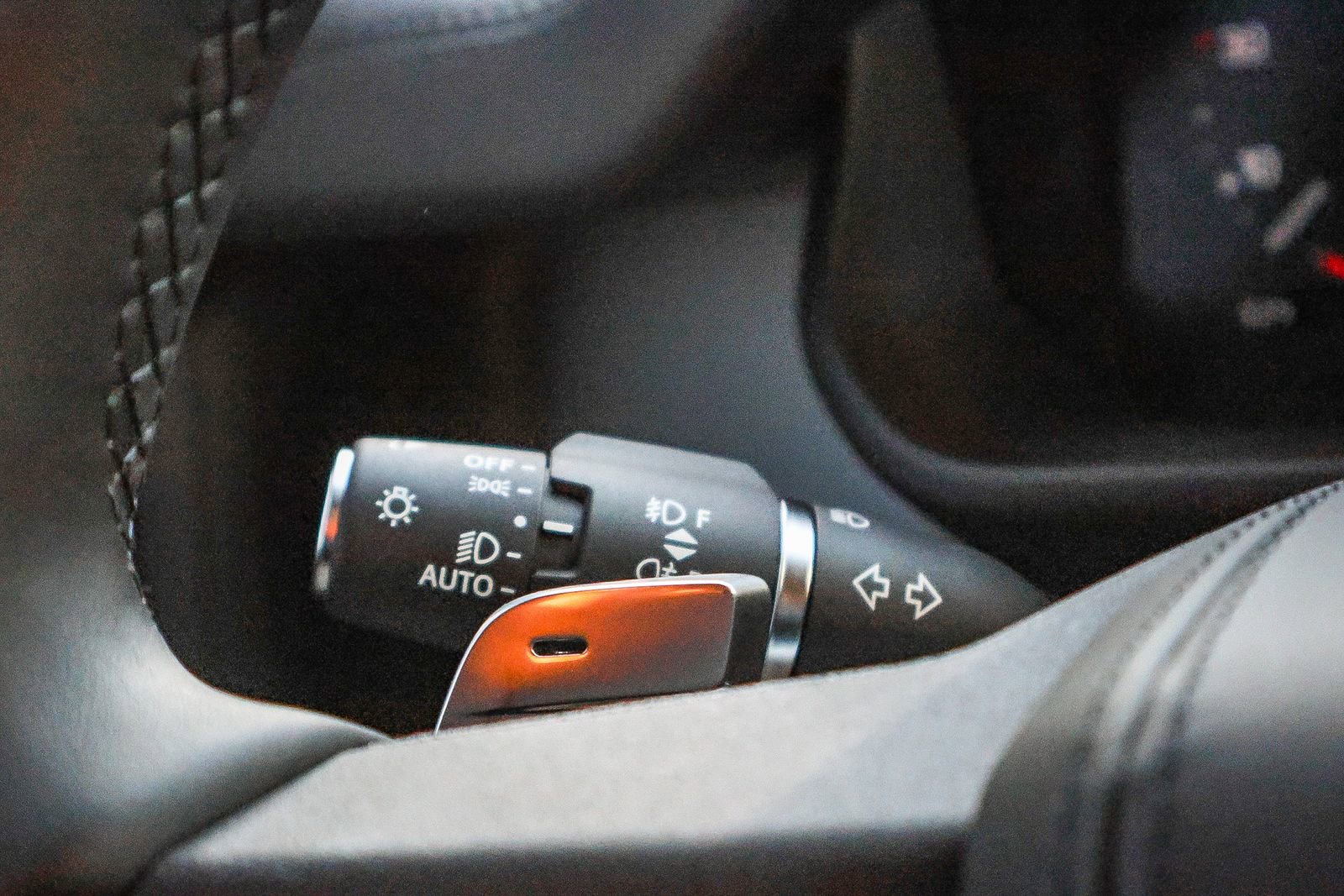 New 2026 Land Rover Defender 130 V8 image 40