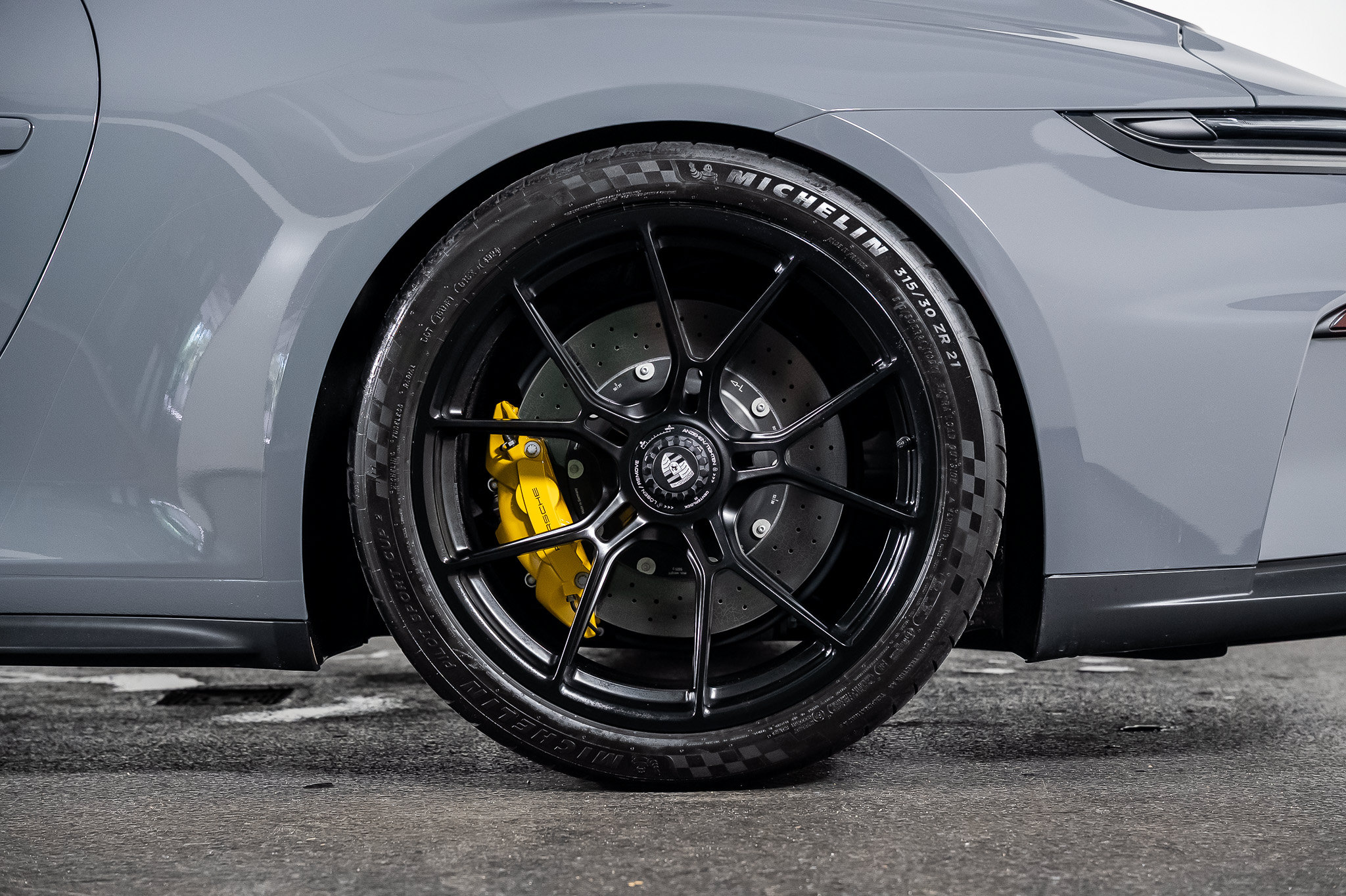 Used 2025 Porsche 911 GT3 RWD image 19