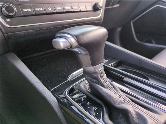 Used 2019 Kia Cadenza Premium w/ Paint Protection Package image 12