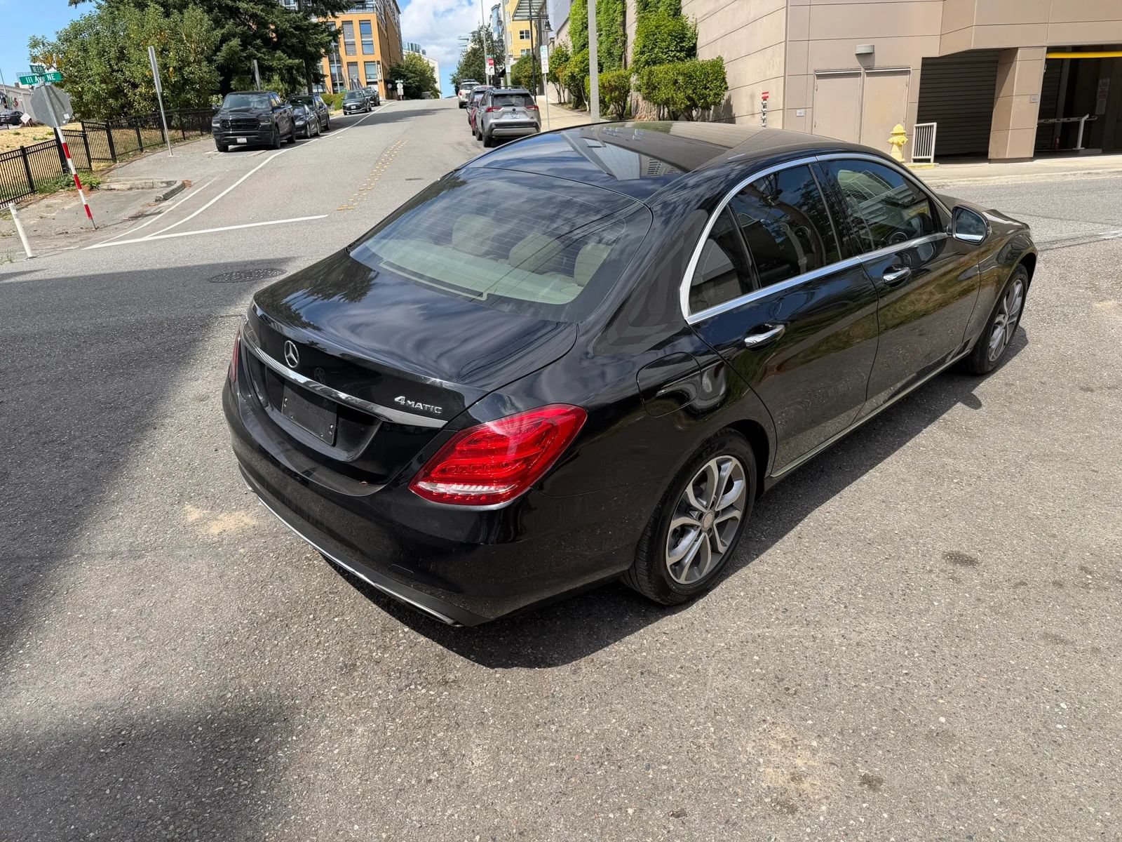 Used 2016 Mercedes-Benz C 300 4MATIC Sedan image 6