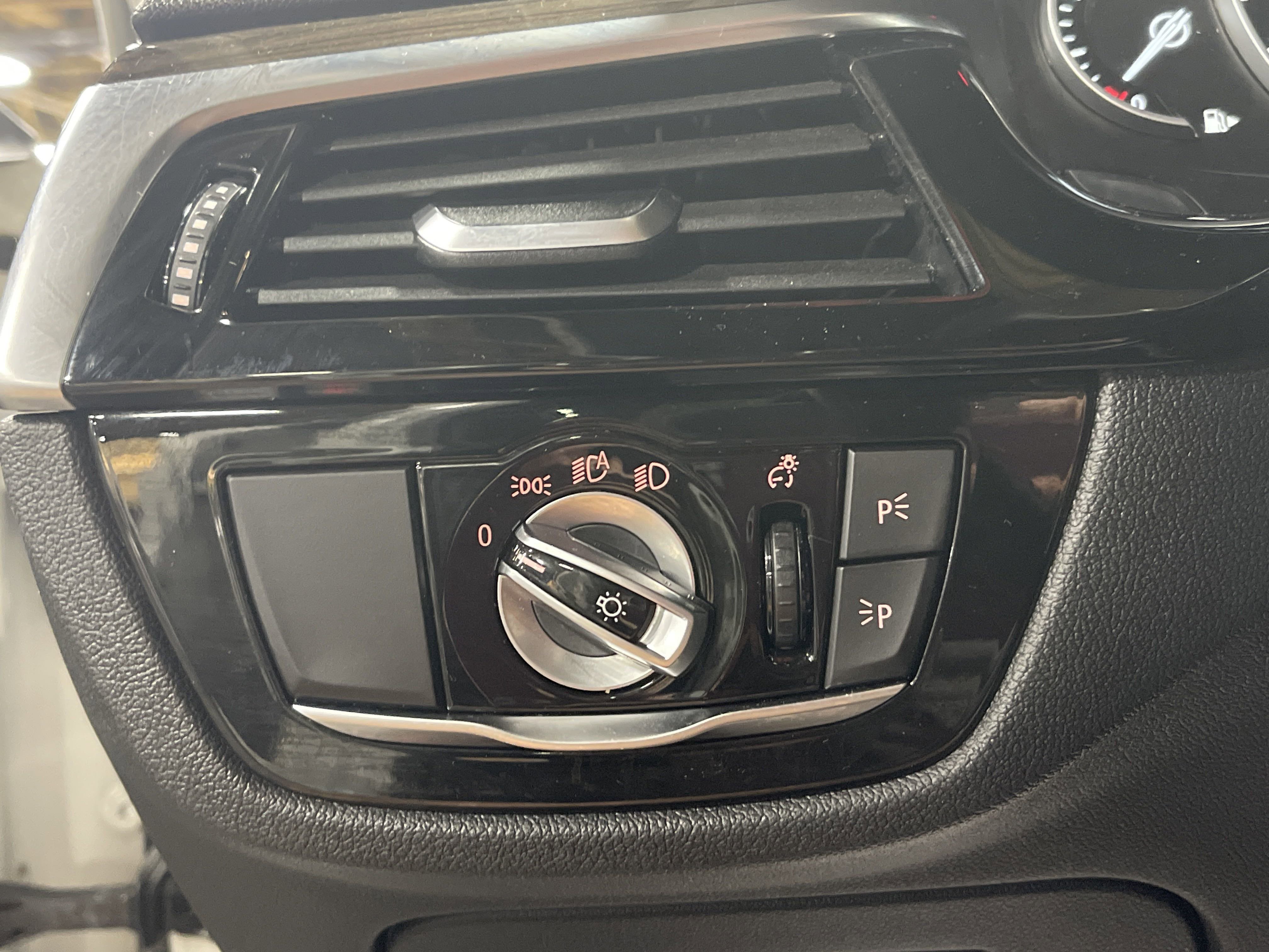 Used 2019 BMW 530i xDrive 530i xDrive w/ Convenience Package image 20