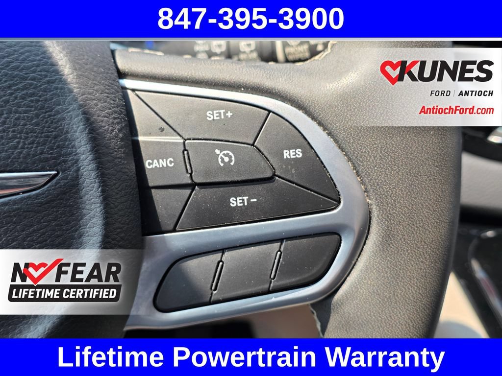 Used 2023 Chrysler Voyager LX FWD image 37
