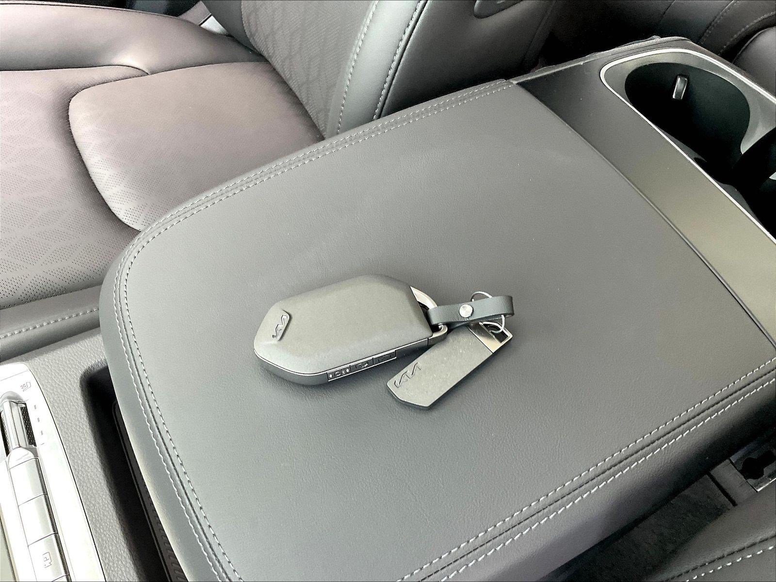 New 2027 Kia Carnival SX FWD image 23