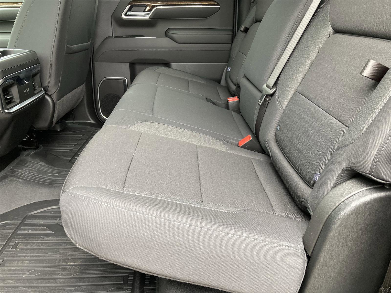 New 2026 GMC Sierra 1500 Elevation image 17