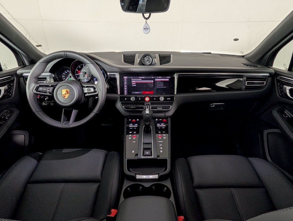 New 2026 Porsche Macan AWD/4WD image 21