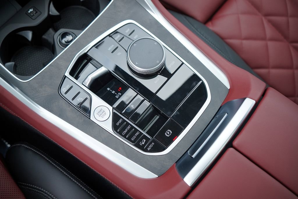 New 2026 BMW X6 xDrive40i w/ Climate Comfort Package image 17