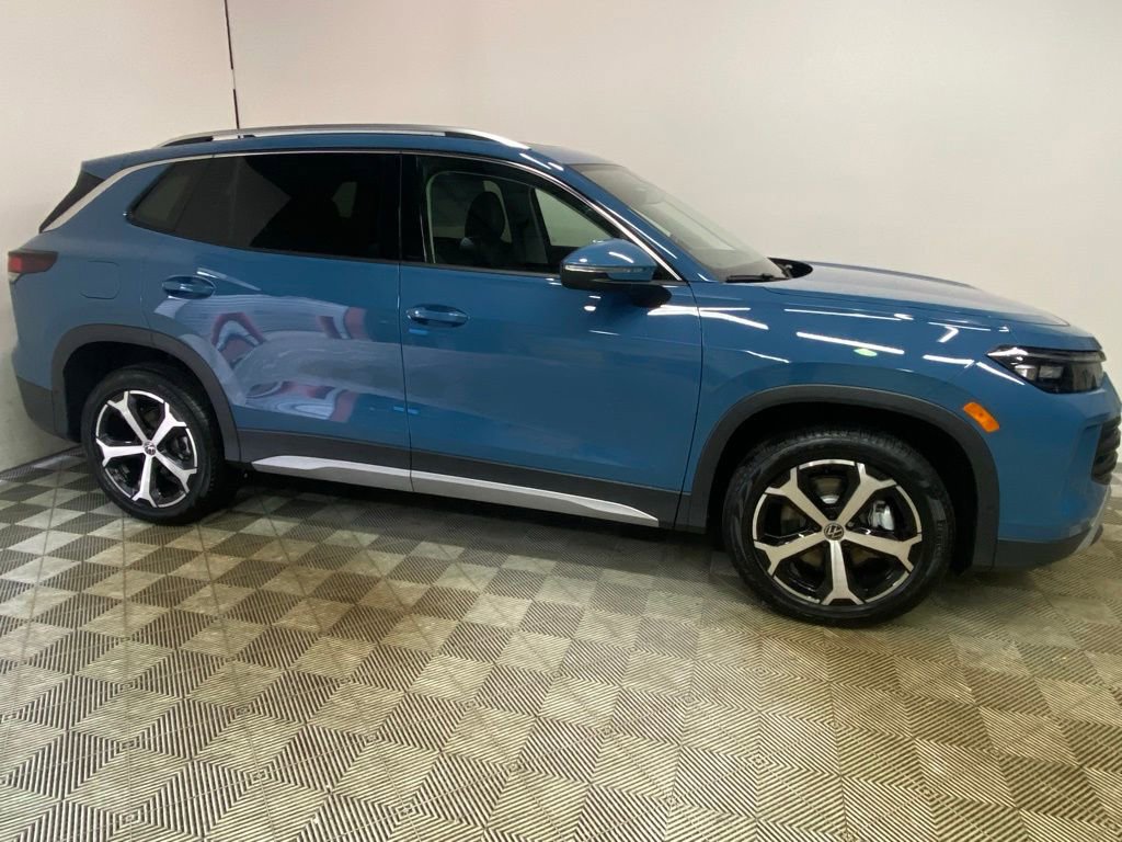 New 2026 Volkswagen Tiguan SE image 3