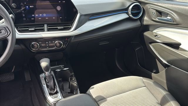 Used 2024 Chevrolet Trax LT image 27
