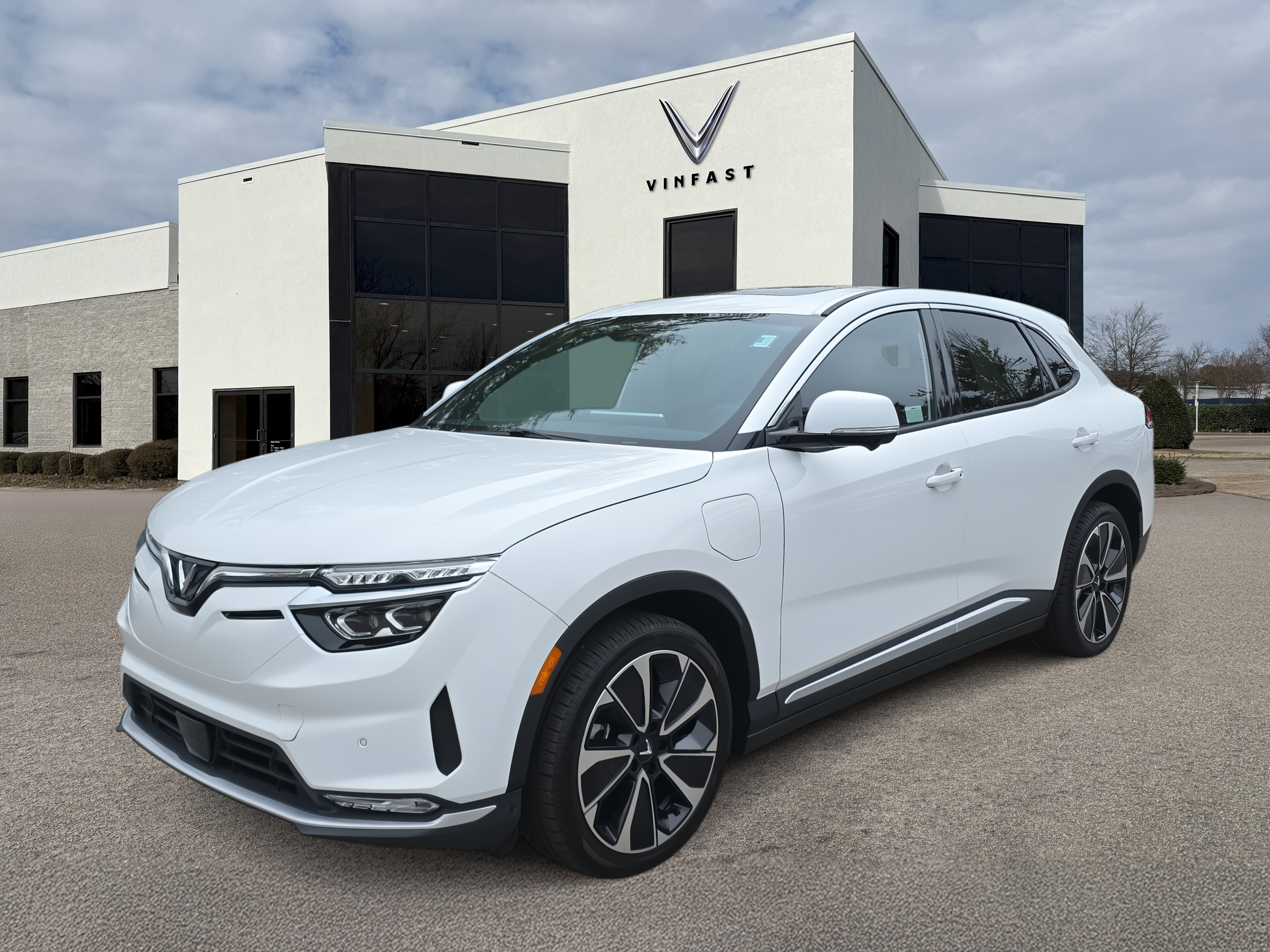 New 2025 VinFast VF 8 Plus video 1