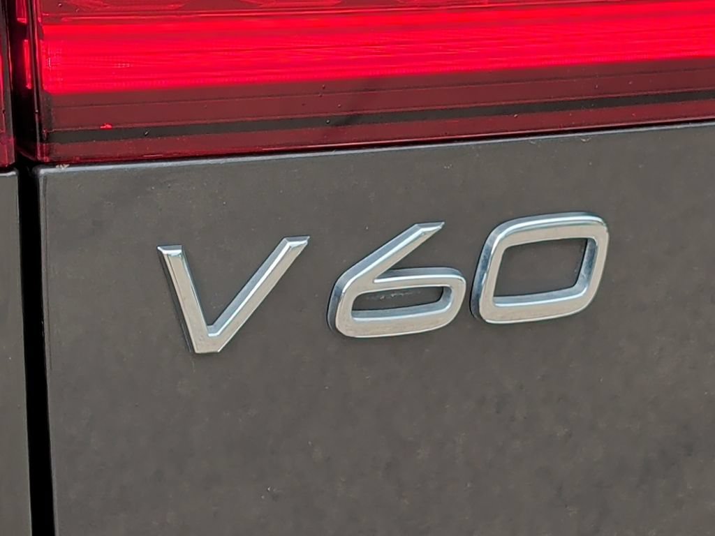 Used 2025 Volvo V60 B5 Cross Country Plus AWD/4WD image 41