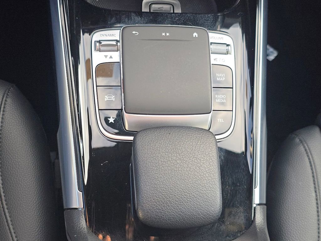Used 2020 Mercedes-Benz GLB 250 4MATIC image 30