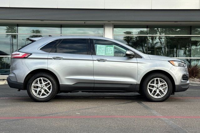 Used 2024 Ford Edge SEL image 4