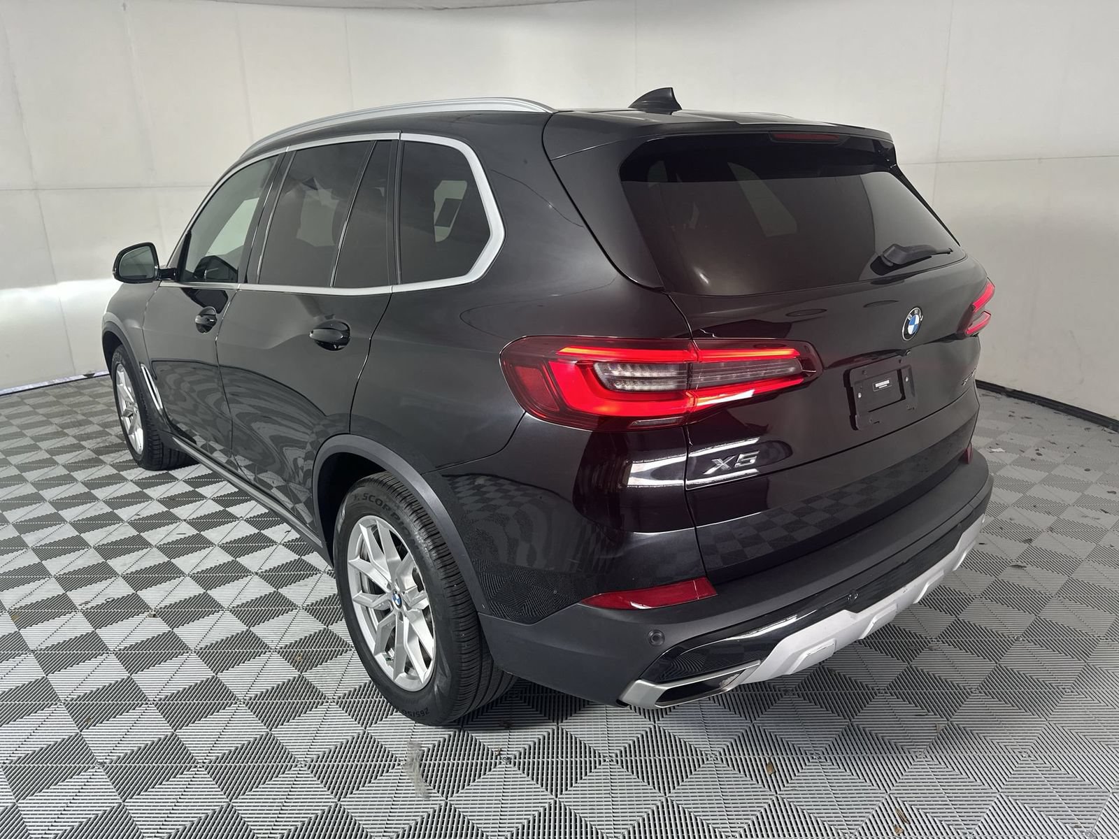 Used 2022 BMW X5 xDrive40i w/ Premium Package AWD/4WD image 6