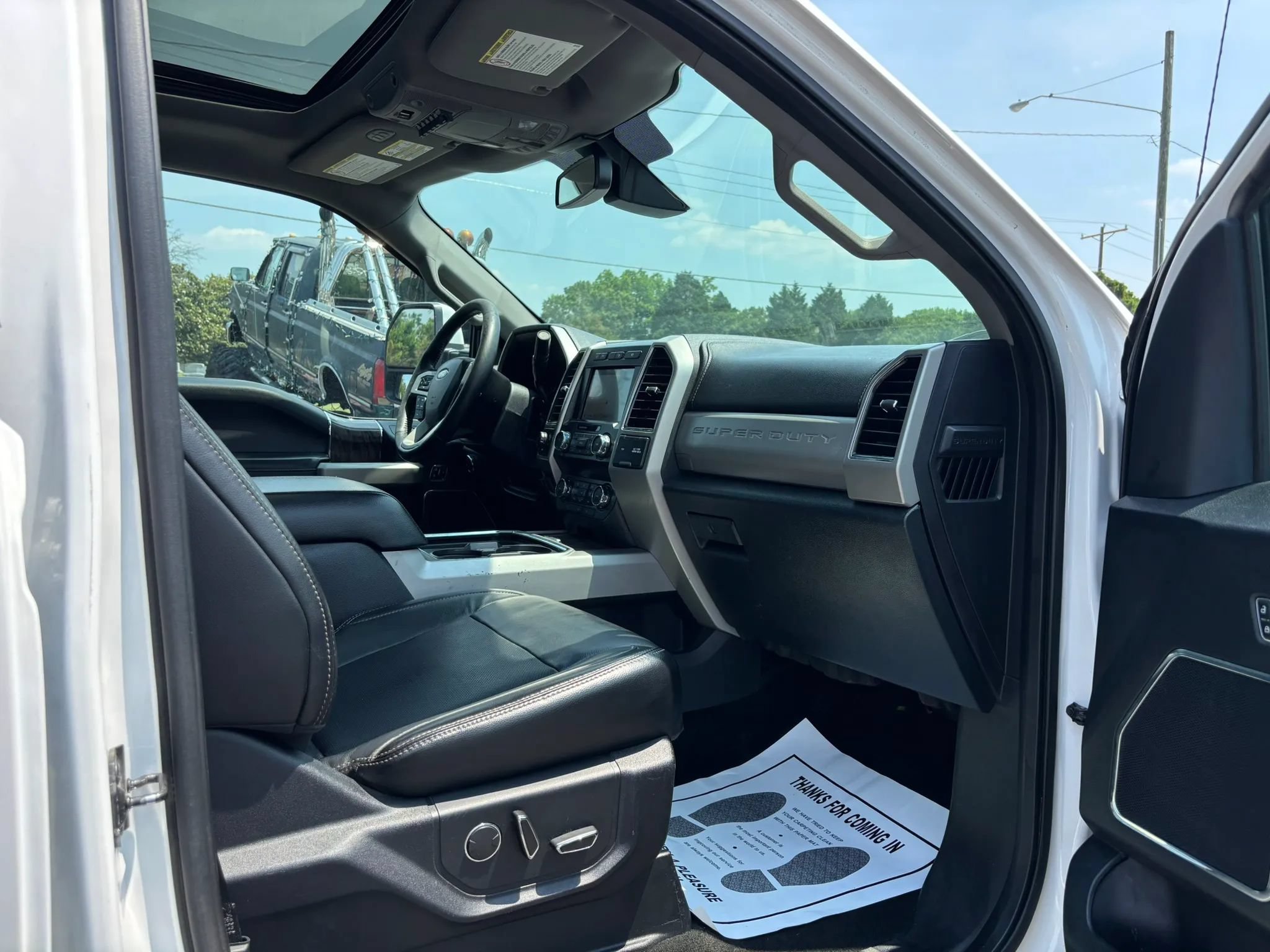 Used 2019 Ford F250 Lariat w/ Lariat Ultimate Package AWD/4WD image 34