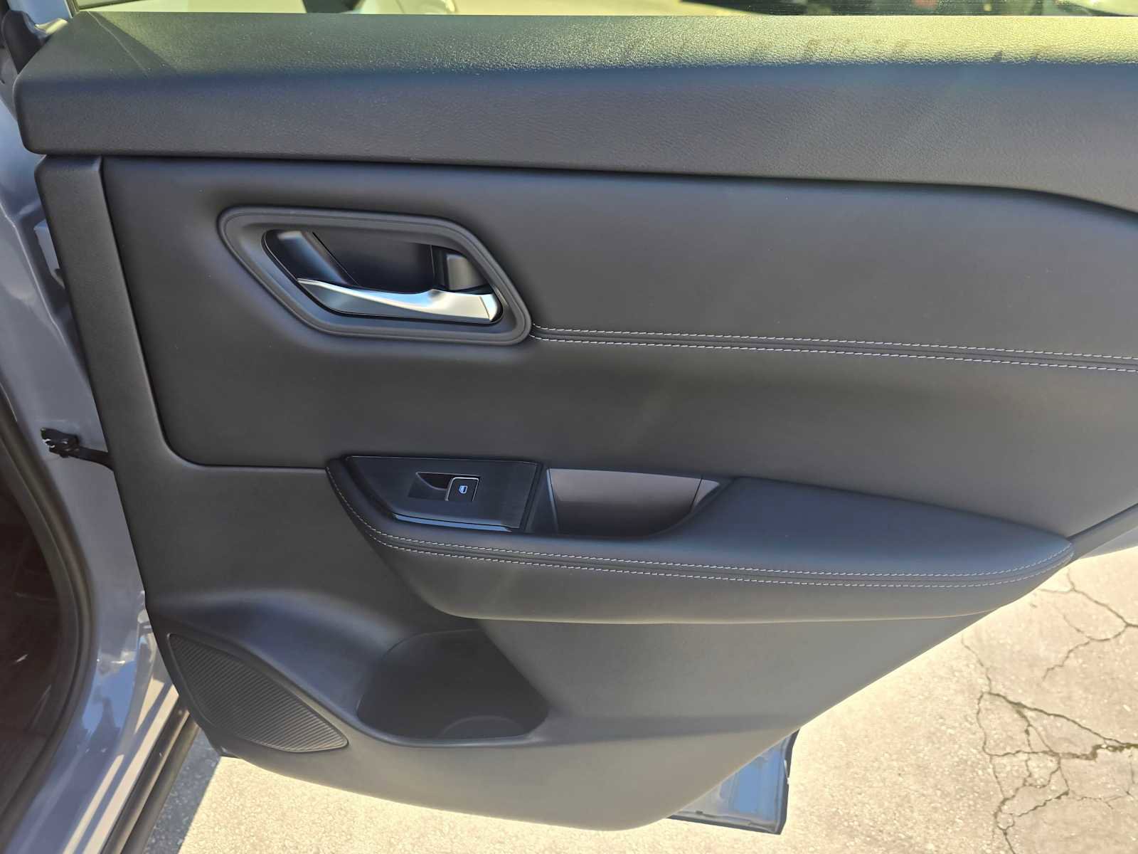 Used 2024 Nissan Rogue SL FWD image 13