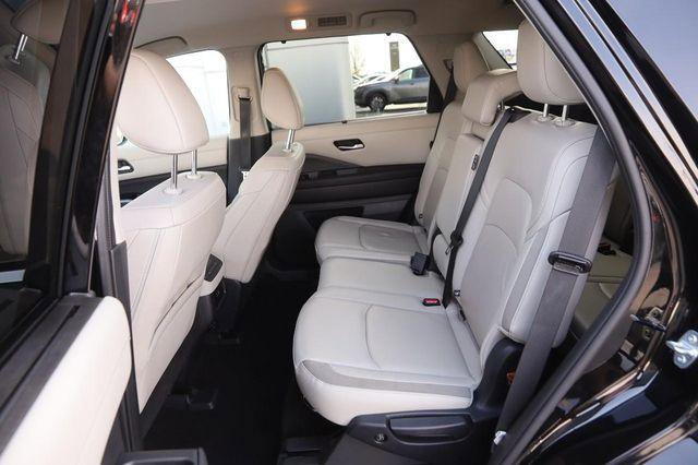 Used 2024 Nissan Pathfinder SL image 10