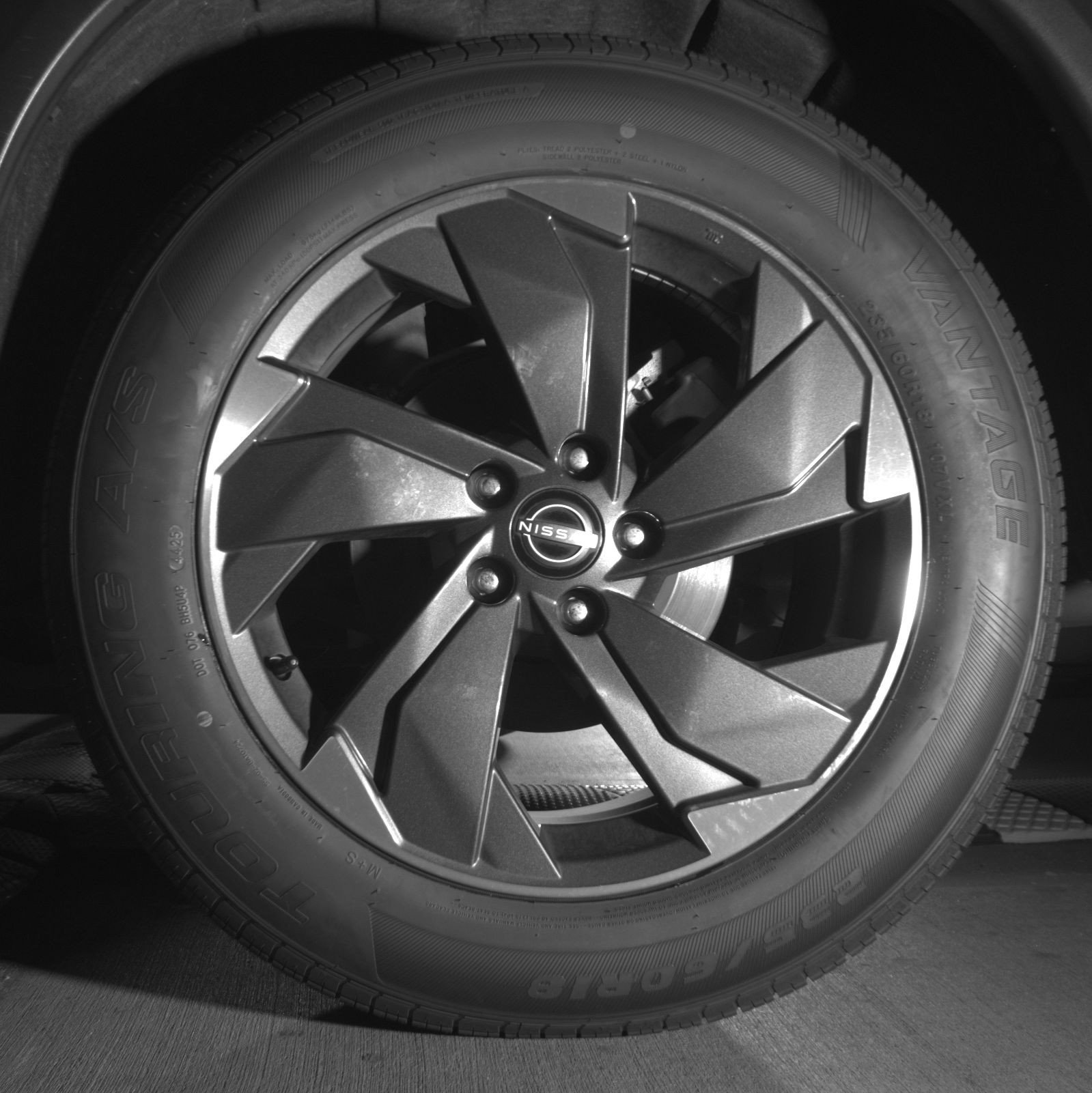 Used 2025 Nissan Rogue SV AWD/4WD image 14