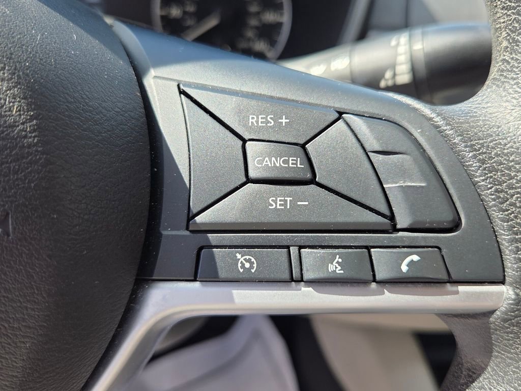 Used 2025 Nissan Altima 2.5 SV image 21