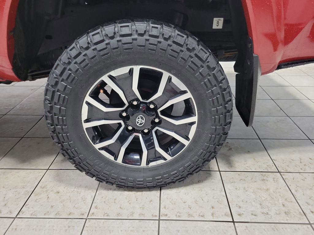 Used 2022 Toyota Tacoma TRD Sport image 46