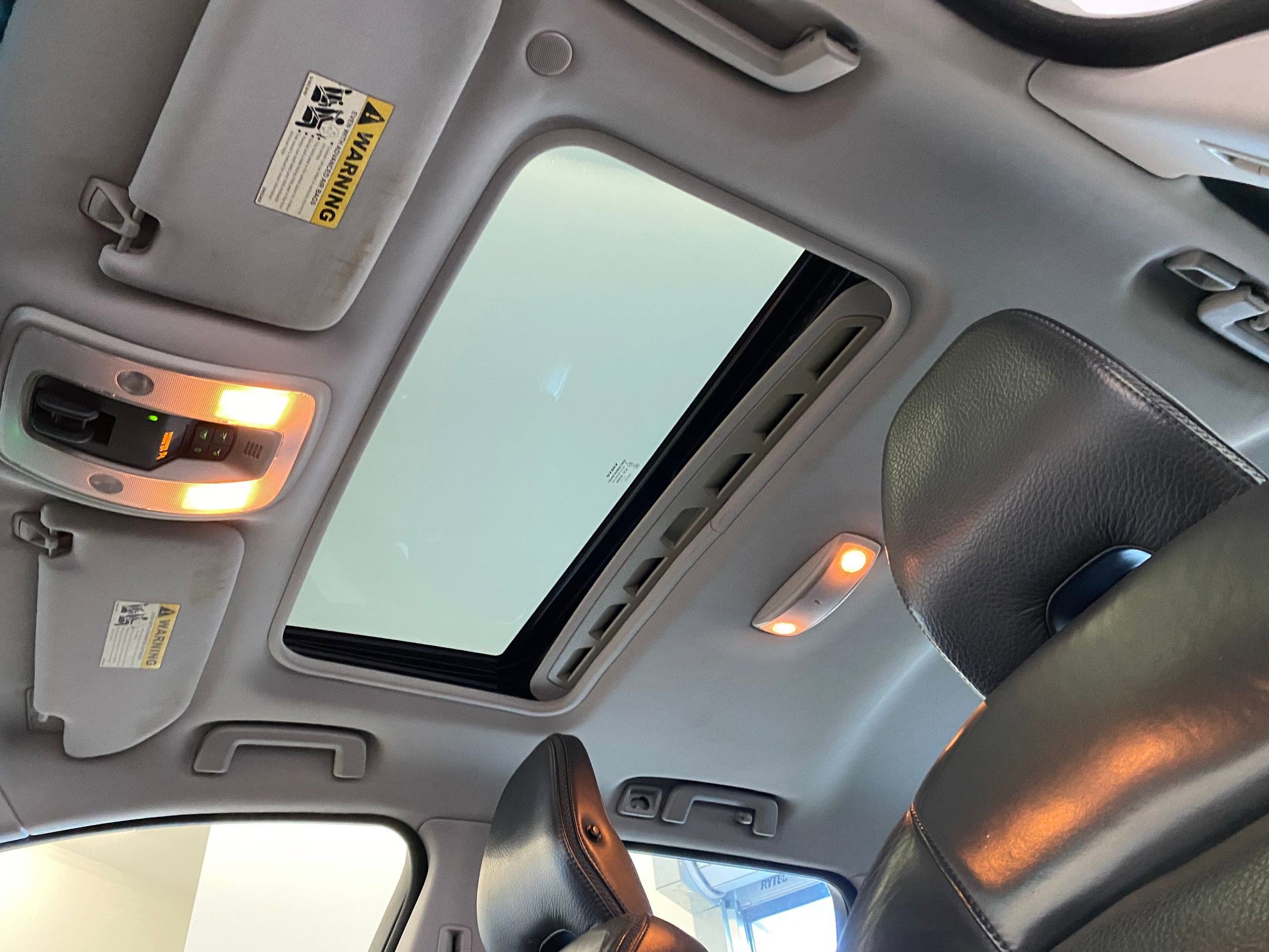 Used 2011 Volvo XC70 3.2 image 14