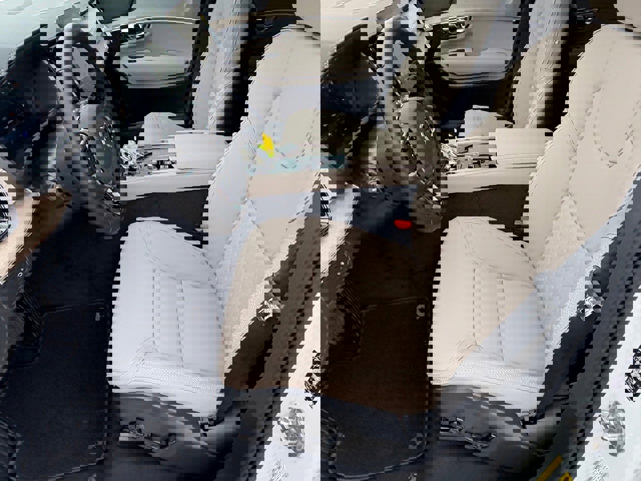 New 2026 Volvo XC90 T8 Plus image 19