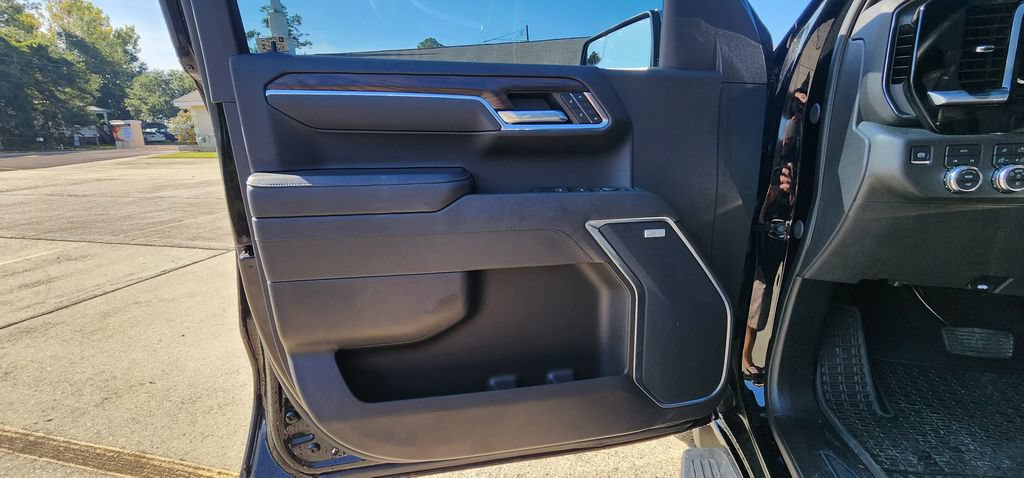 Used 2025 GMC Sierra 1500 SLT w/ SLT Premium Package AWD/4WD image 10