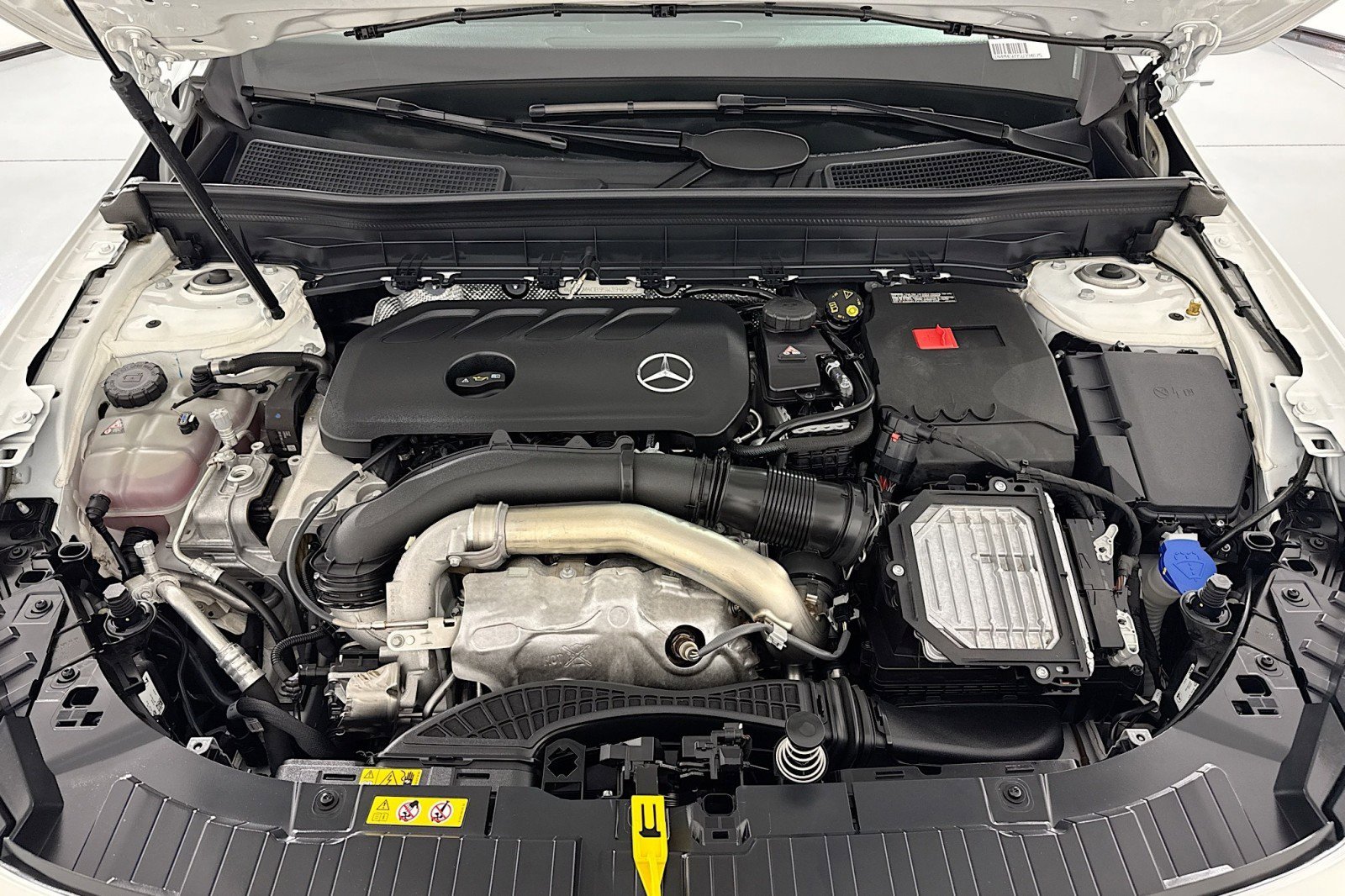 Used 2025 Mercedes-Benz GLB 250 GLB 250 image 11