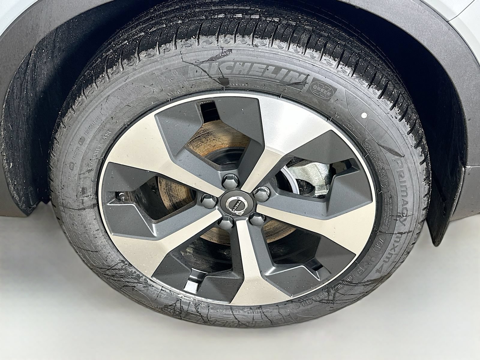 New 2026 Volvo XC40 B5 Plus w/ Protection Package Premier AWD/4WD image 10