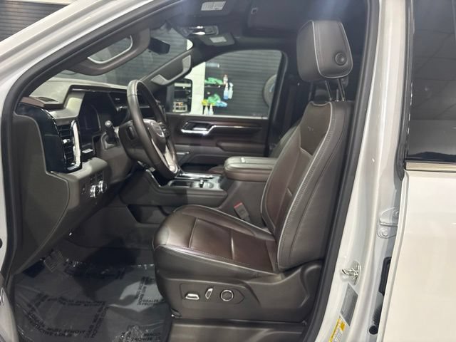 Used 2024 GMC Sierra 3500 Denali w/ Denali Reserve Package AWD/4WD image 12
