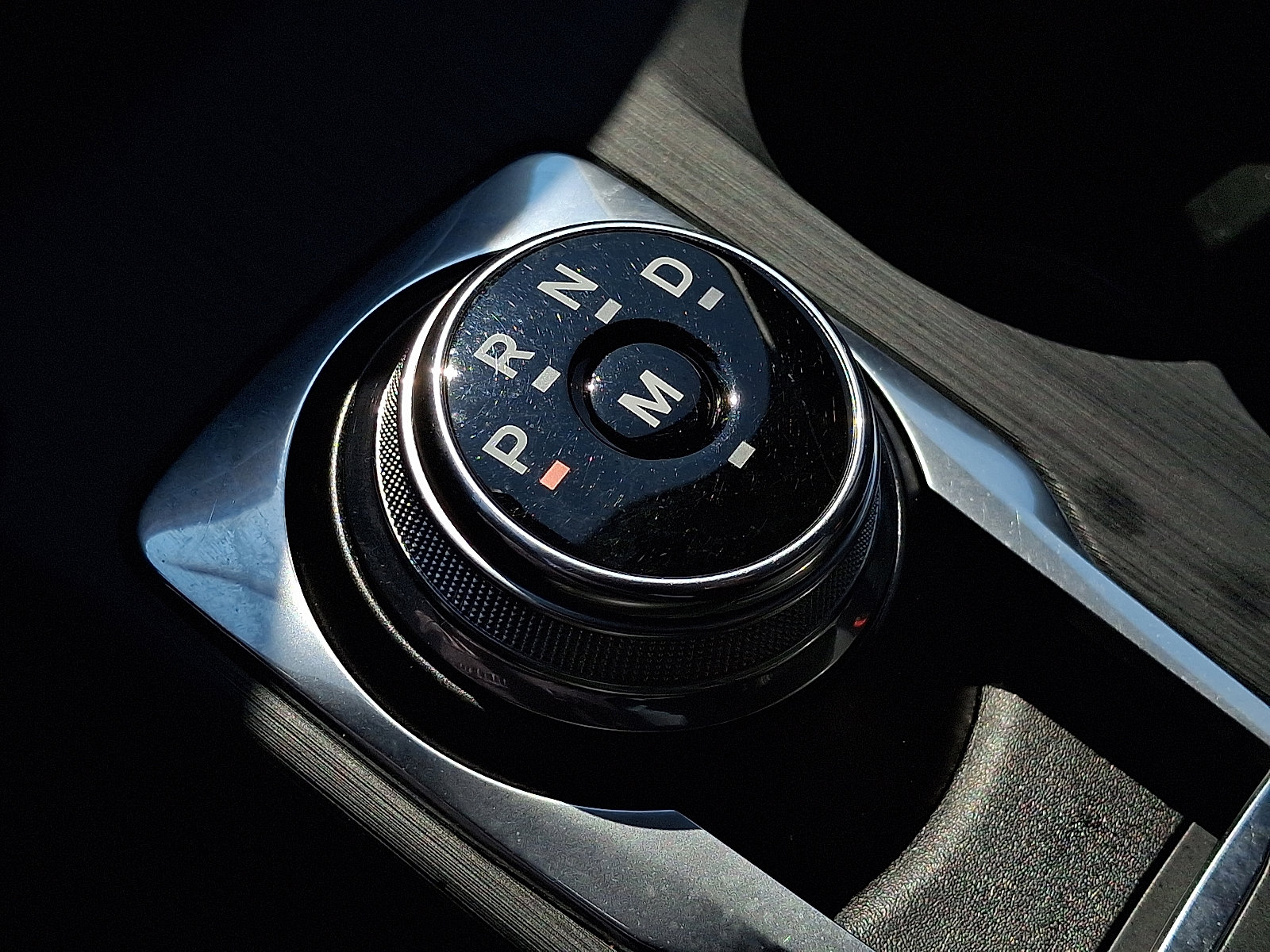 Used 2020 Ford Escape Titanium image 15