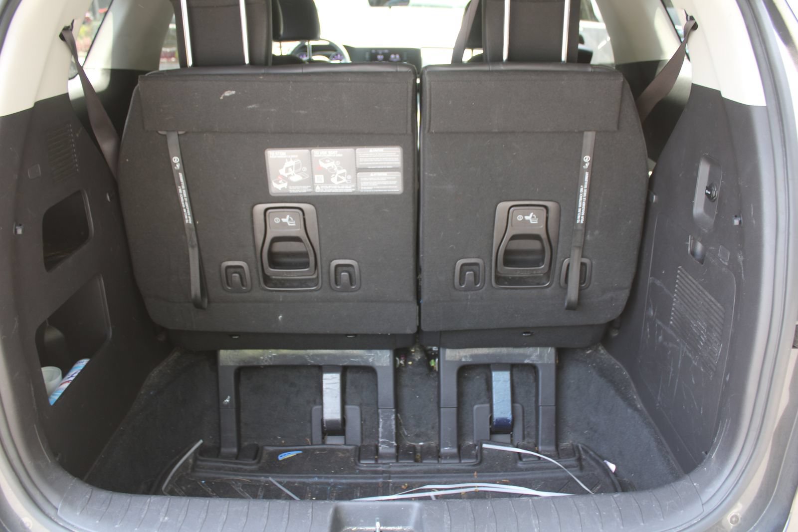 Used 2024 Kia Carnival LX FWD image 13