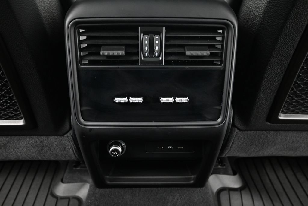 Certified 2024 Porsche Cayenne Turbo AWD/4WD image 8