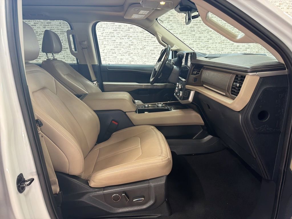 Used 2024 Ford Expedition Max Limited AWD/4WD image 11