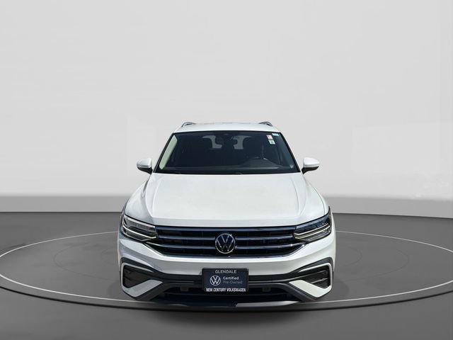 Certified 2023 Volkswagen Tiguan SE FWD image 2