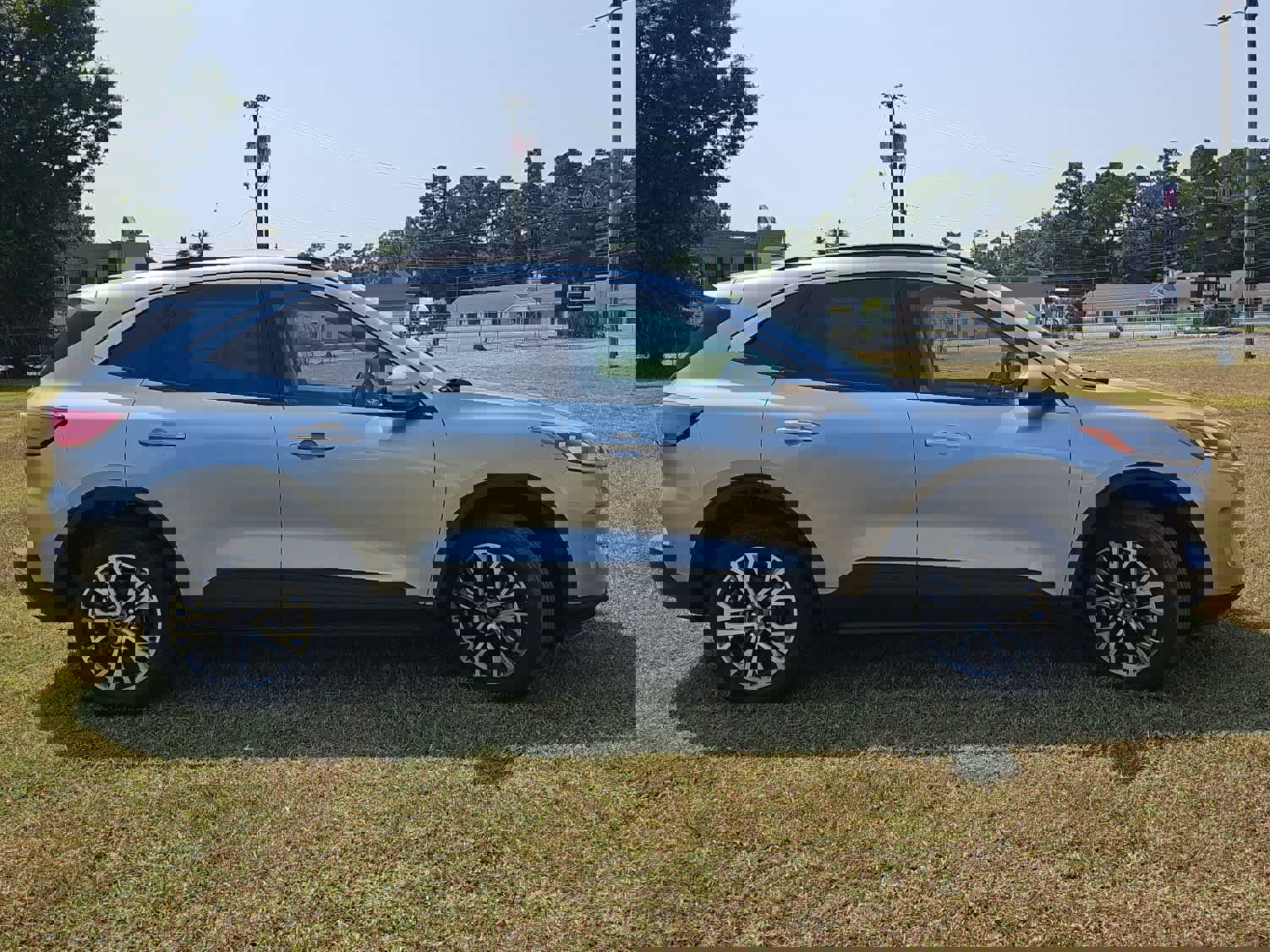 Used 2022 Ford Escape SEL image 4