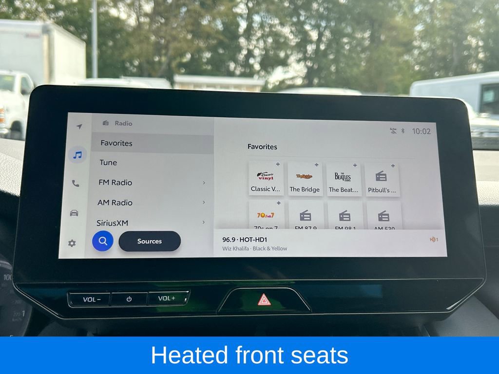 Used 2024 Toyota Venza XLE image 15