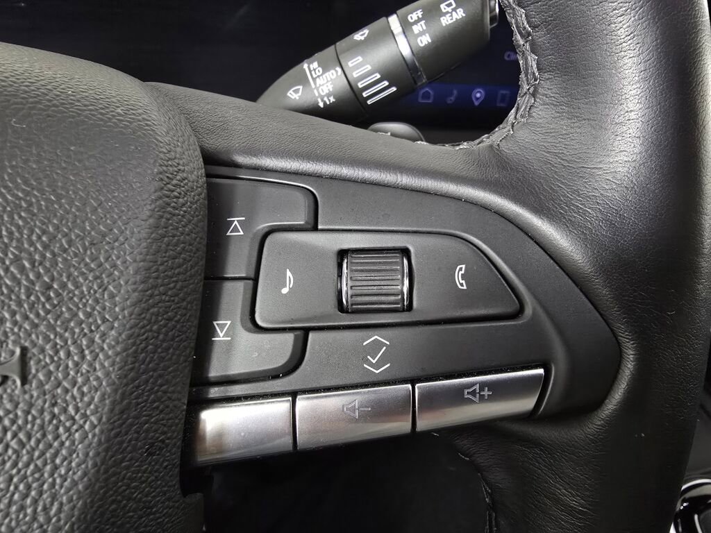 Used 2024 Cadillac XT4 Premium Luxury image 24