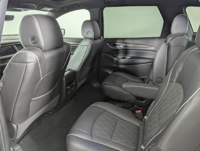 Used 2022 Buick Enclave Avenir w/ Trailering Package, 5000 lbs. AWD/4WD image 18