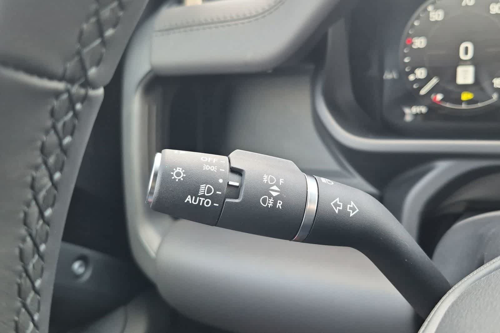 New 2026 Land Rover Defender 110 X-Dynamic SE AWD/4WD image 27