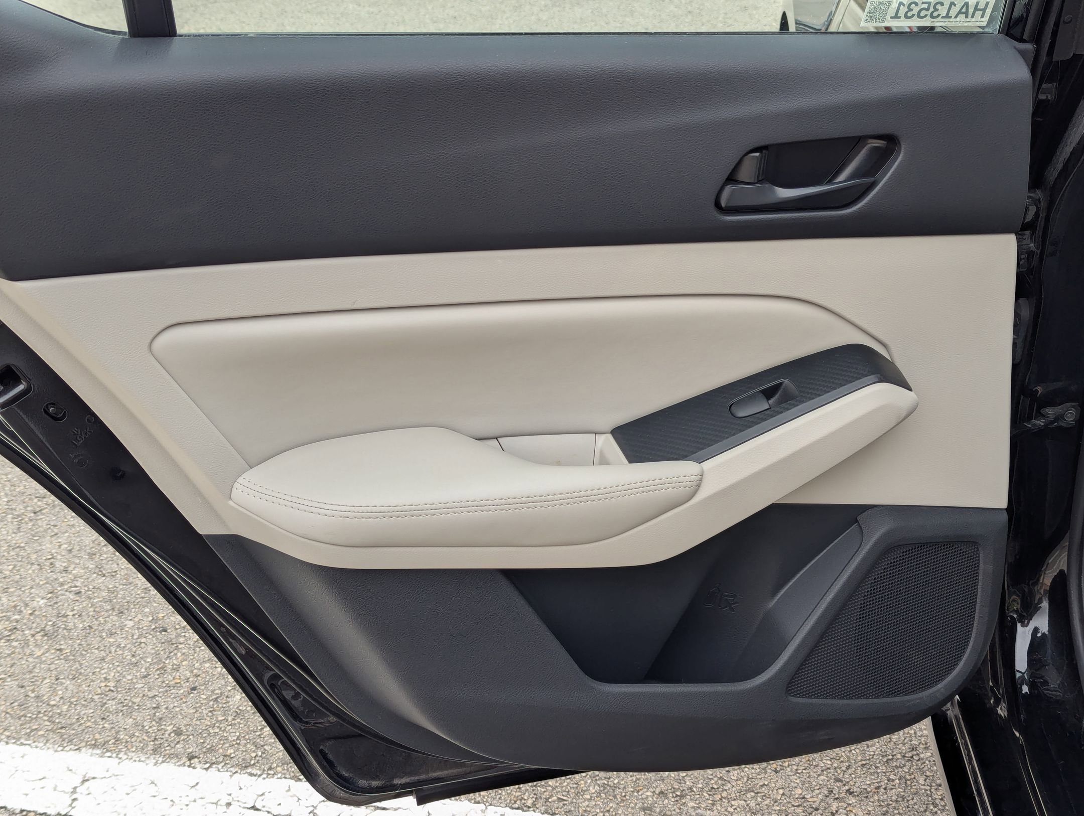 Used 2025 Nissan Altima 2.5 SV image 16