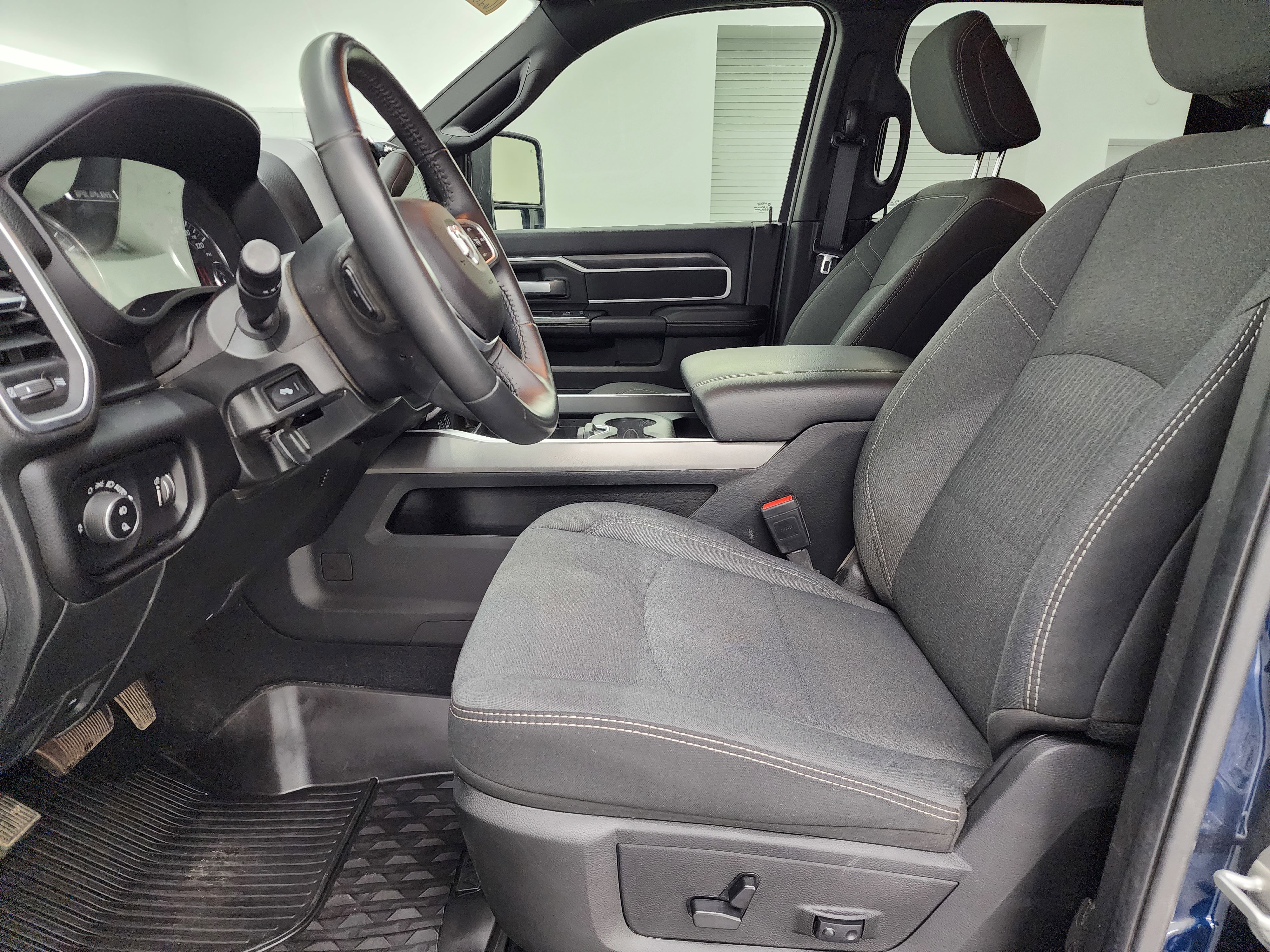 Used 2024 RAM 2500 Big Horn w/ Tech Package image 8