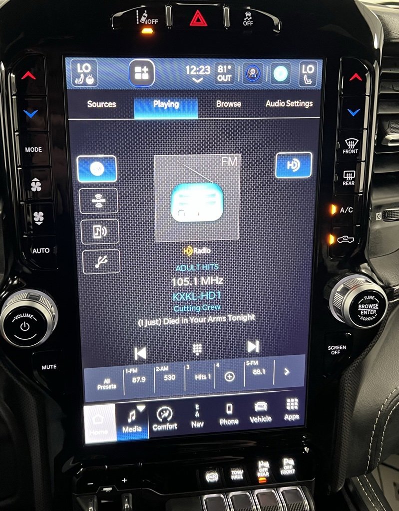 Used 2024 RAM 2500 Limited image 39