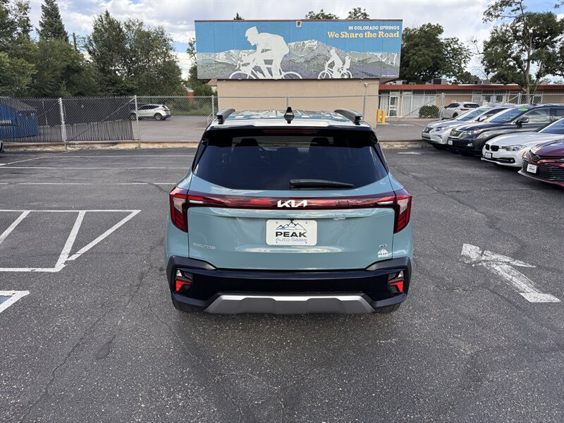 Used 2025 Kia Seltos S AWD/4WD image 6